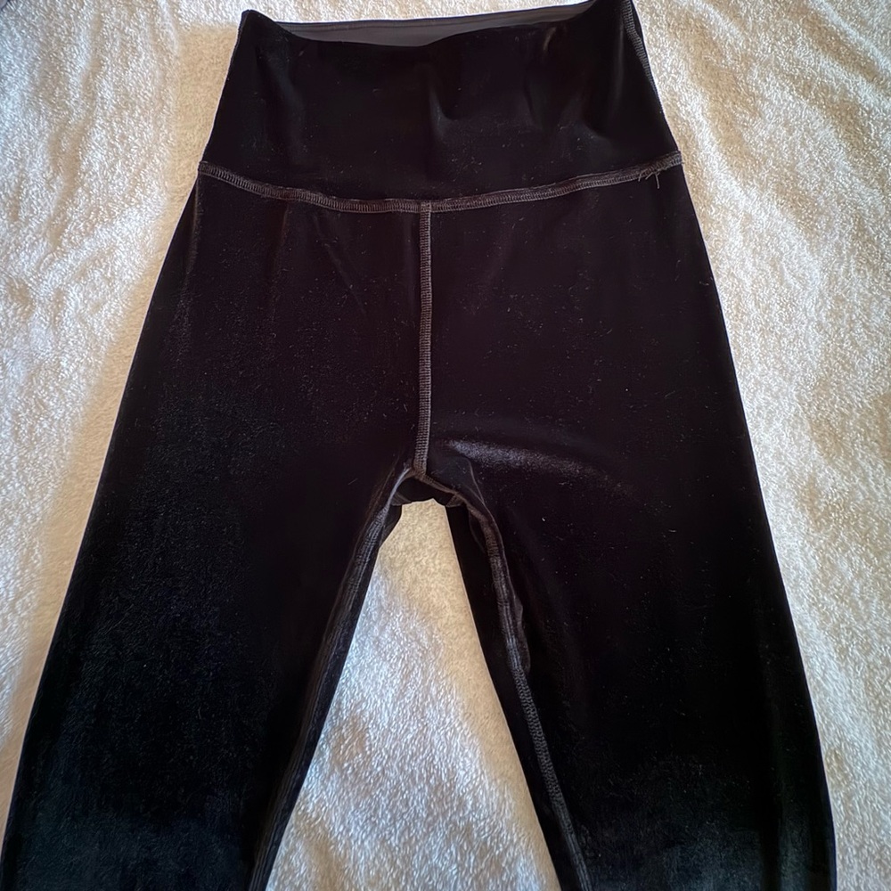 Beyond Yoga Charcoal velvet leggings